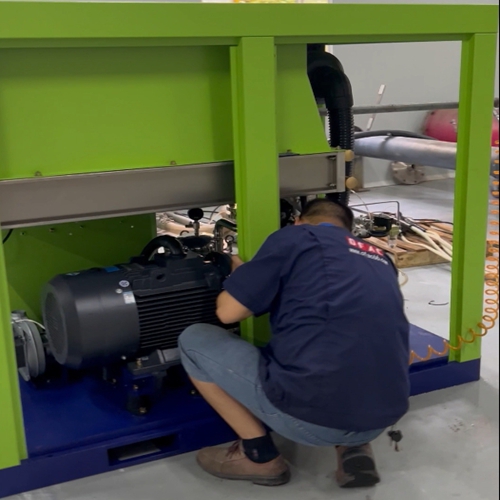 1758504460728347.jpg 無油螺桿空壓機